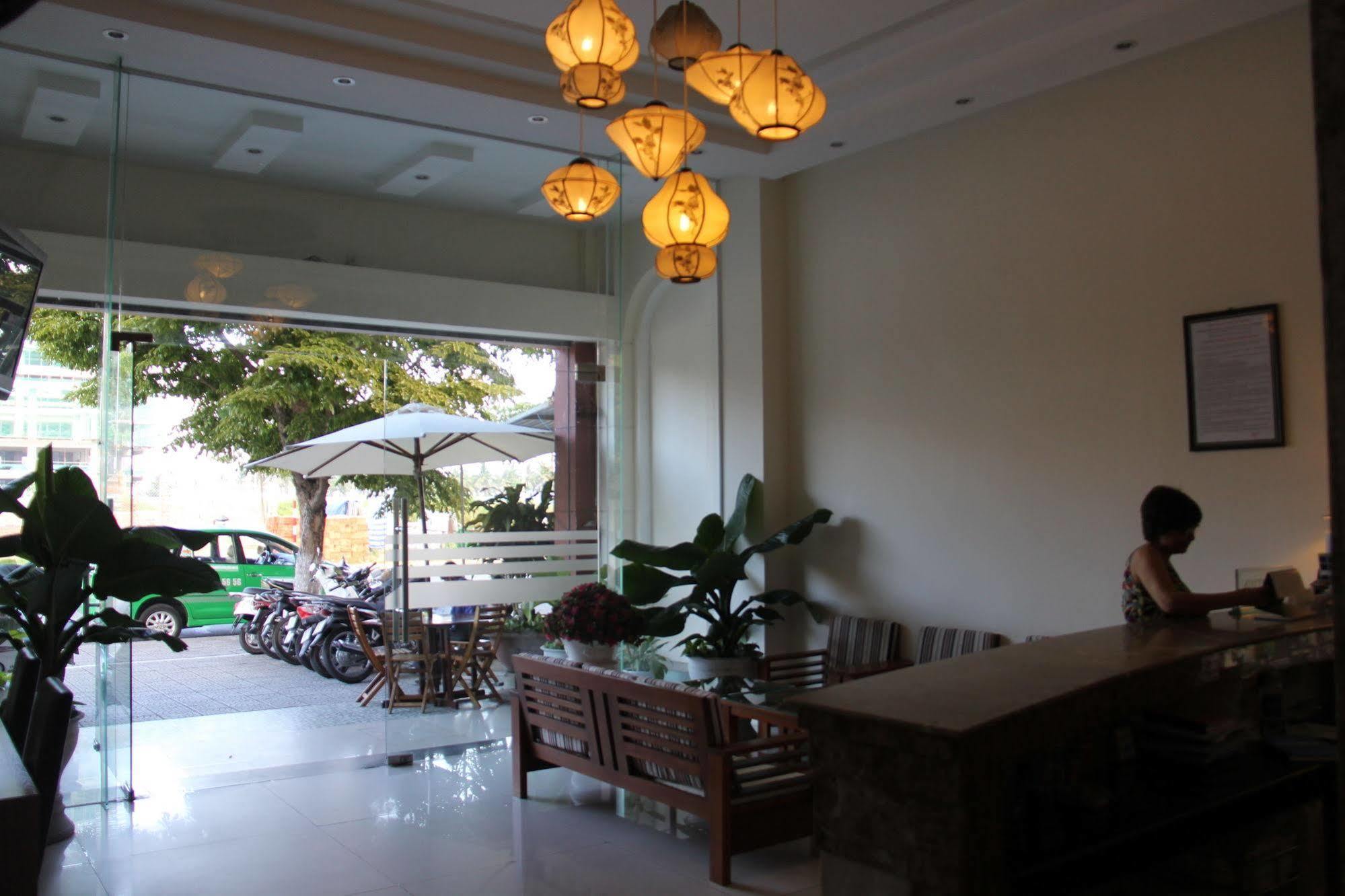 Trung Duong Da Nang Beach Hotel מראה חיצוני תמונה